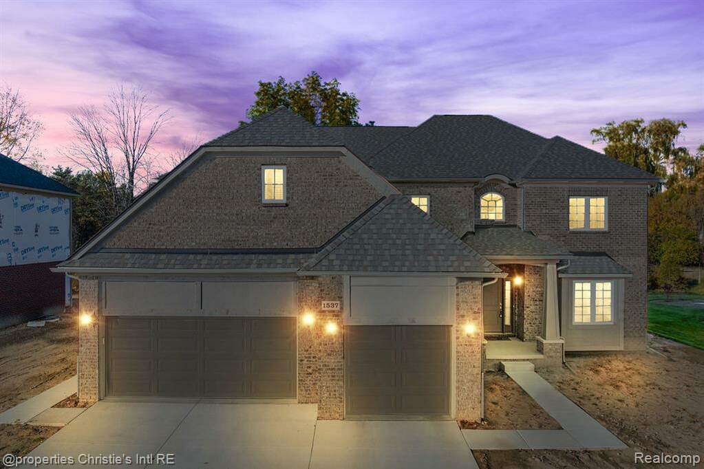 1537 Garrett Drive, Troy, MI 48085 MLS 20221056269 properties