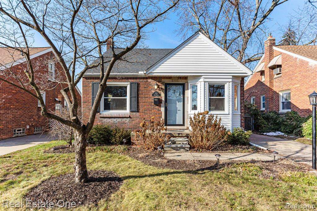 1755 Drexel Street, Dearborn, MI 48128 MLS 20221064342 properties