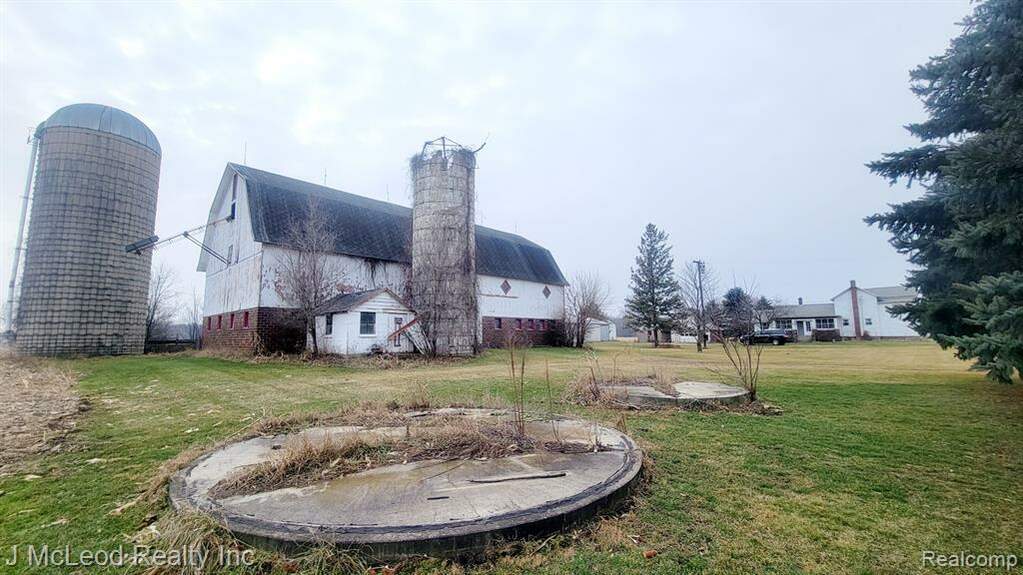 8323 Ormes Road, Tuscola Twp, MI 48768 MLS 20230006105 properties