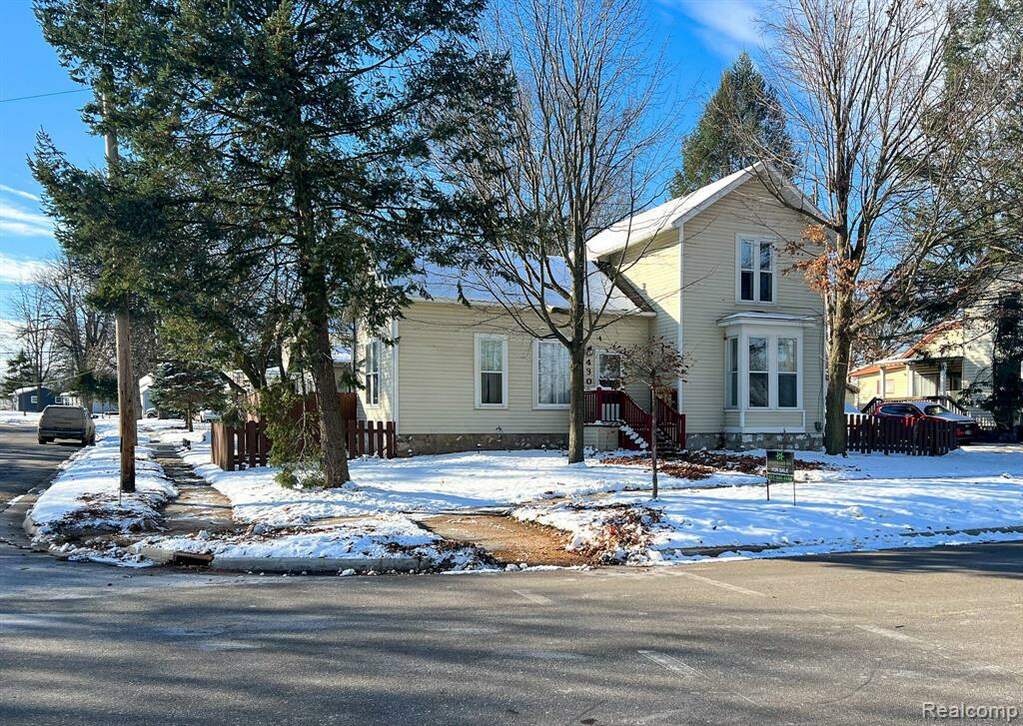 430 E Middle Street, Williamston, MI 48895 MLS 20230007932