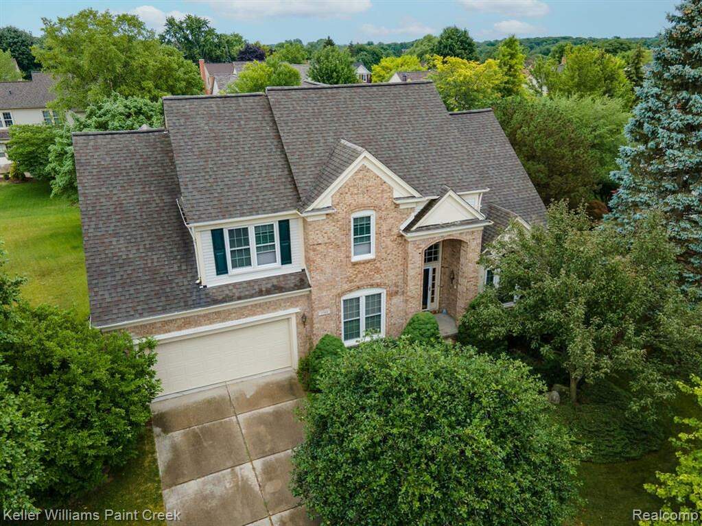 1704 Devonwood Drive, Rochester Hills, MI 48306 MLS 20230009247 properties REMI Christie's