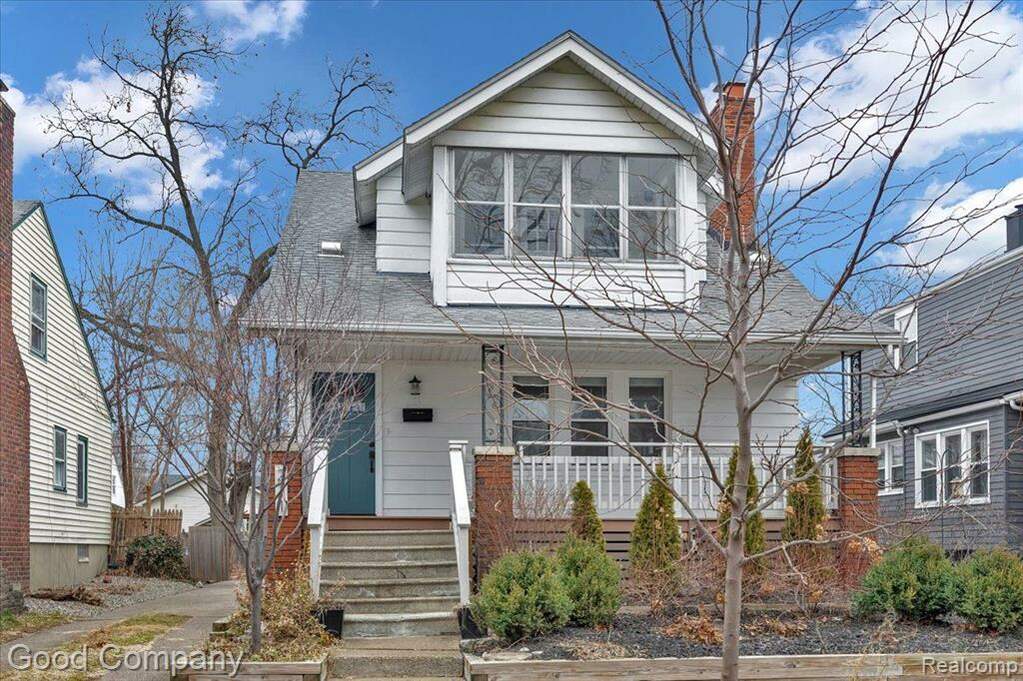 271 E Woodland Street, Ferndale, MI 48220 MLS 20230011869 properties