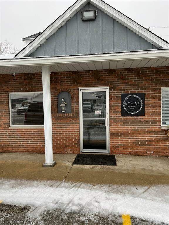 2833 Gratiot Boulevard 1, Marysville, MI 48040 MLS 20230013223