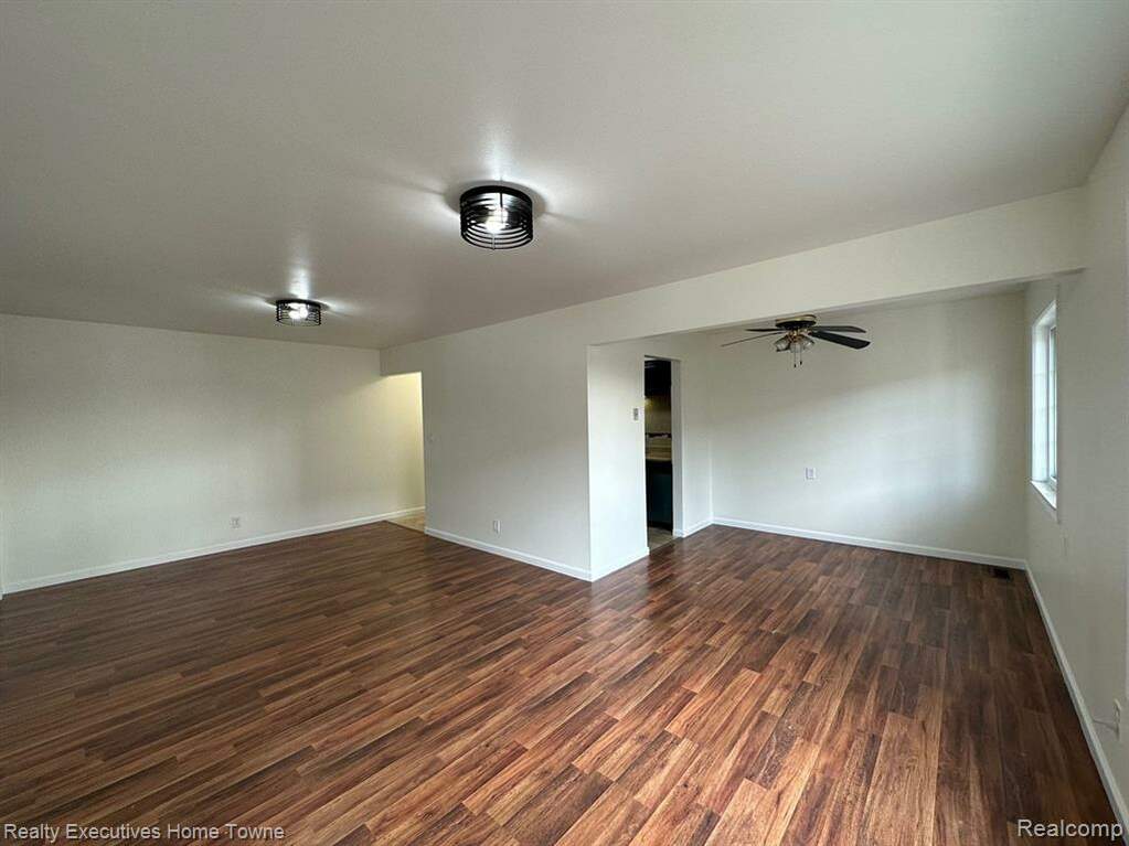 39477 Van Dyke Avenue 705, Sterling Heights, MI 48313 MLS