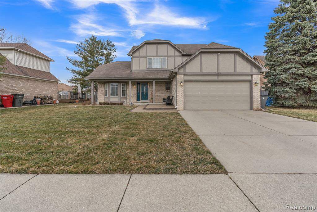 20925 Marlinga Drive, Clinton Twp, MI 48038 MLS 20230014004 properties REMI Christie's