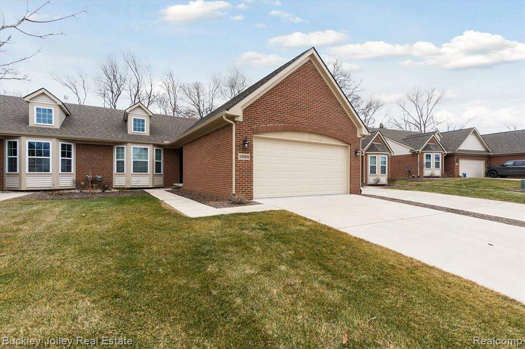 1990 Genoa Circle 3, Genoa Twp, MI 48843 MLS 20230016243