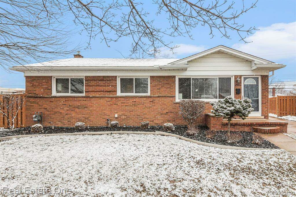 2941 Norwood Drive, Trenton, MI 48183 MLS 20230017359 properties