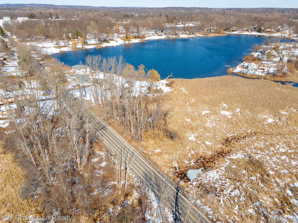 Vacant Carroll Lake Road, Commerce Twp, MI 48390, Commerce Twp