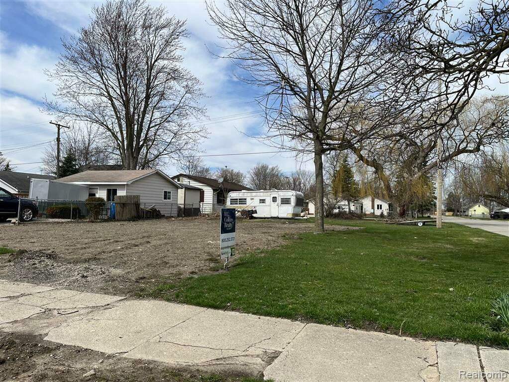 610 Bruce Street, Marine City, MI 48039 MLS 20230020681