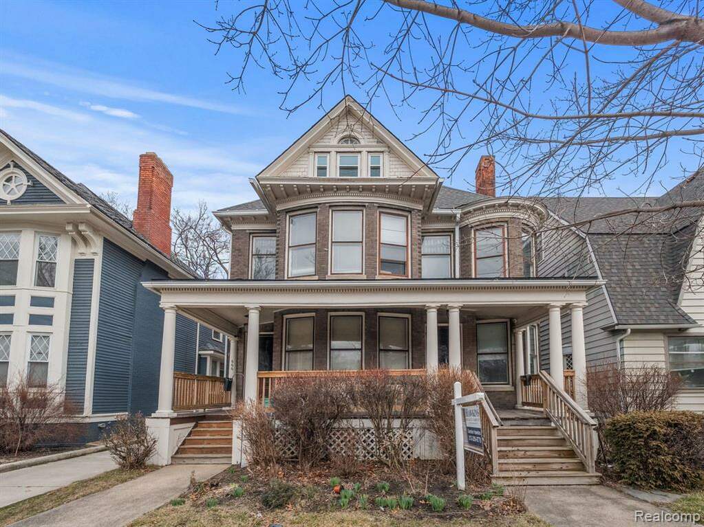 662 Van Dyke Street, Detroit, MI 48214 MLS 20230020802 properties