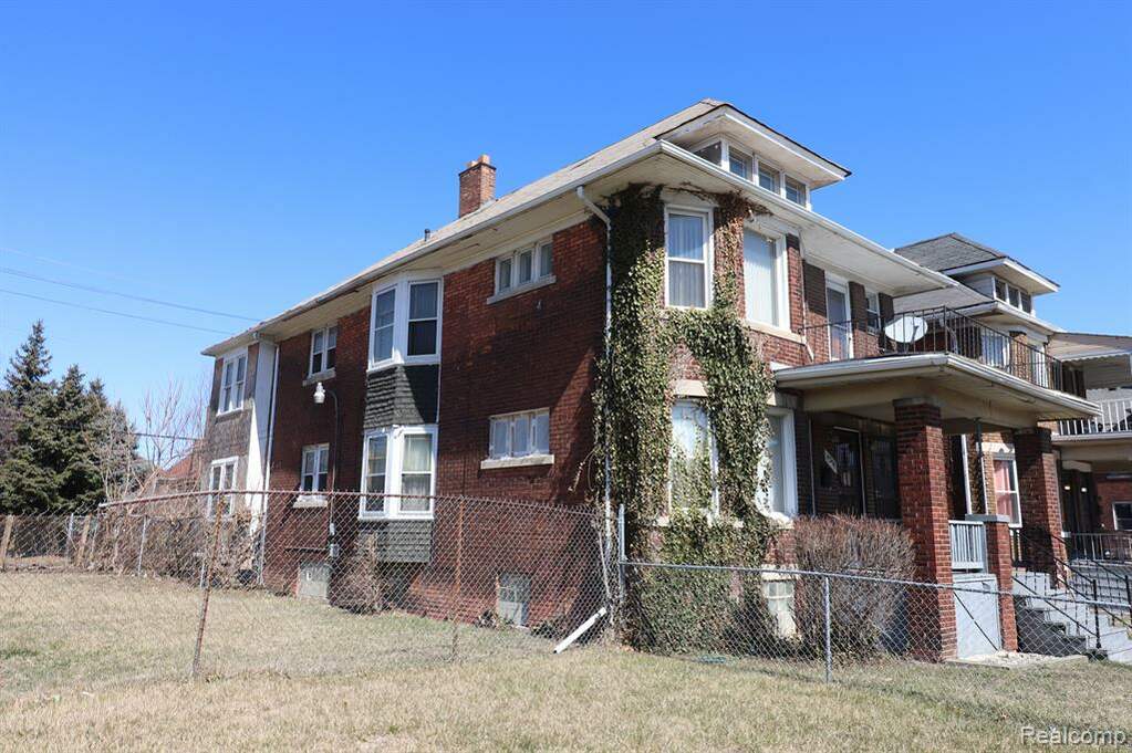 439294 W Euclid Street, Detroit, MI 48204 MLS 20230022189 properties