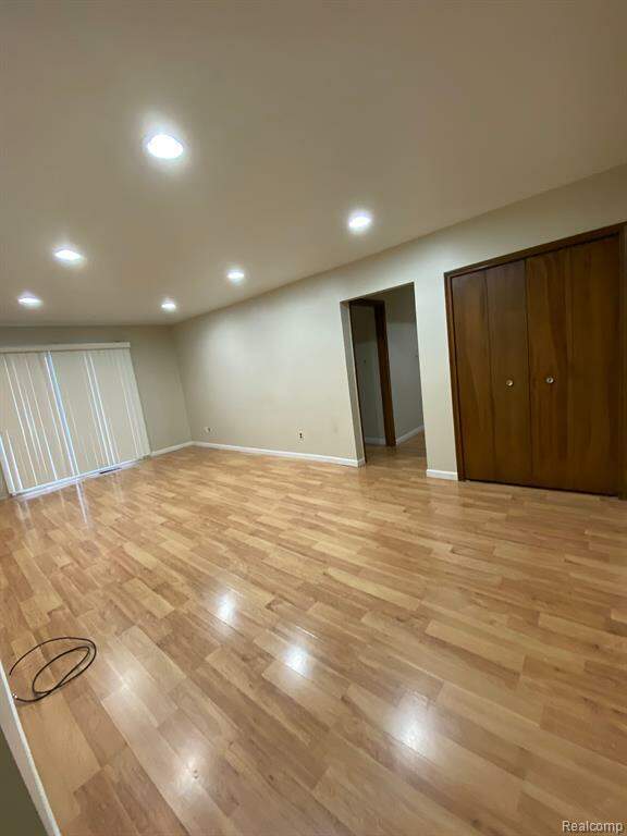 39441 Van Dyke Avenue 203, Sterling Heights, MI 48313 MLS