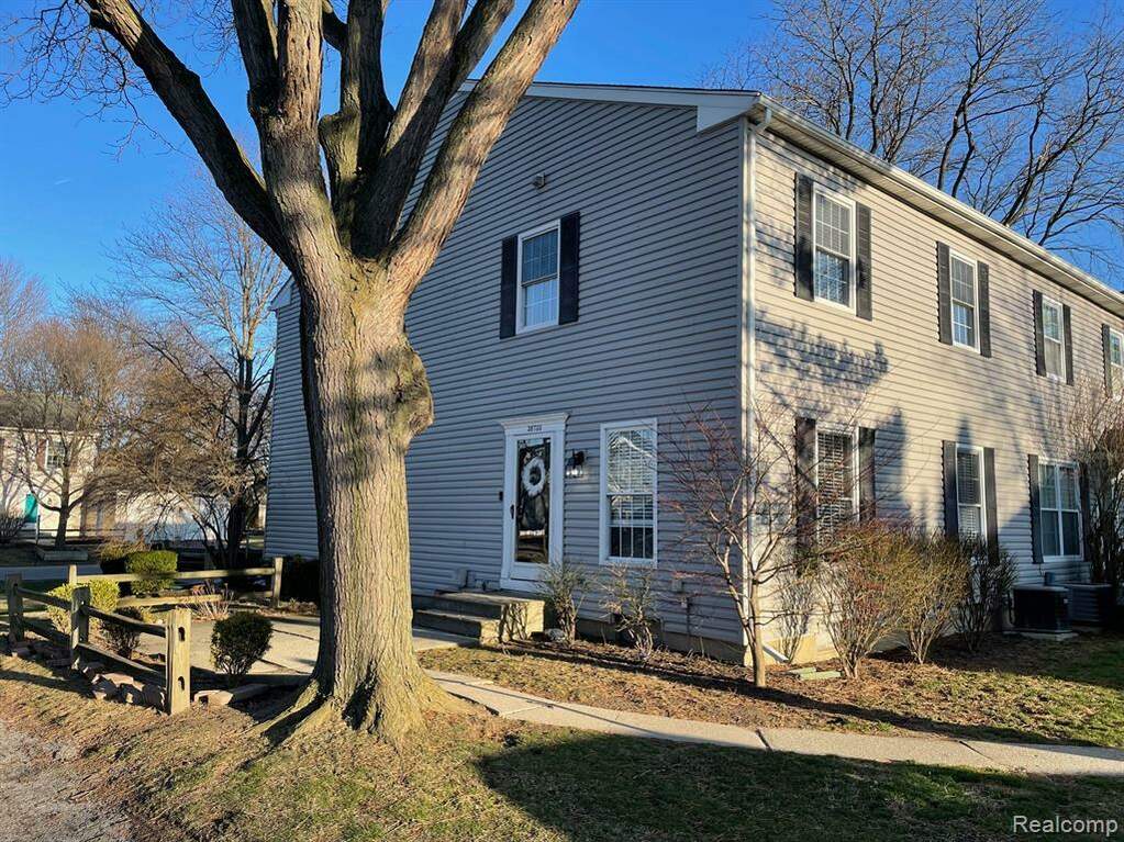 38733 Lighthouse Point, Clinton Twp, MI 48038 MLS 20230023991 properties REMI Christie's