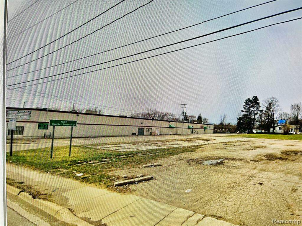 0 Corunna Road, Flint Twp, MI 48532 MLS 20230024940 properties SE