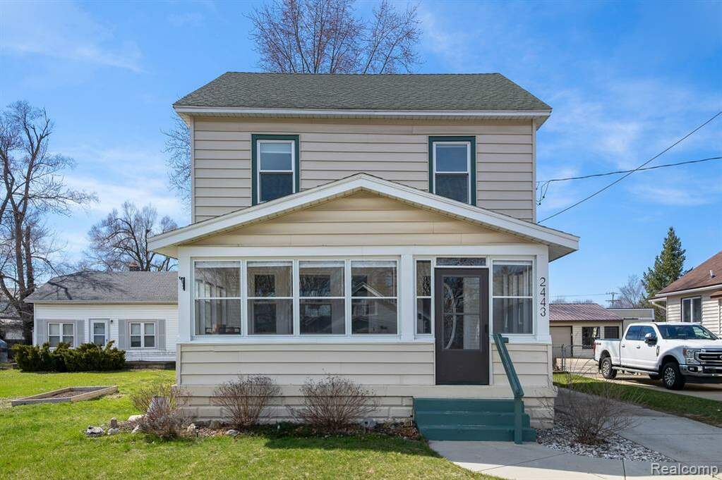 2443 Hufford Avenue Nw, Walker, MI 49544 MLS 20230025264