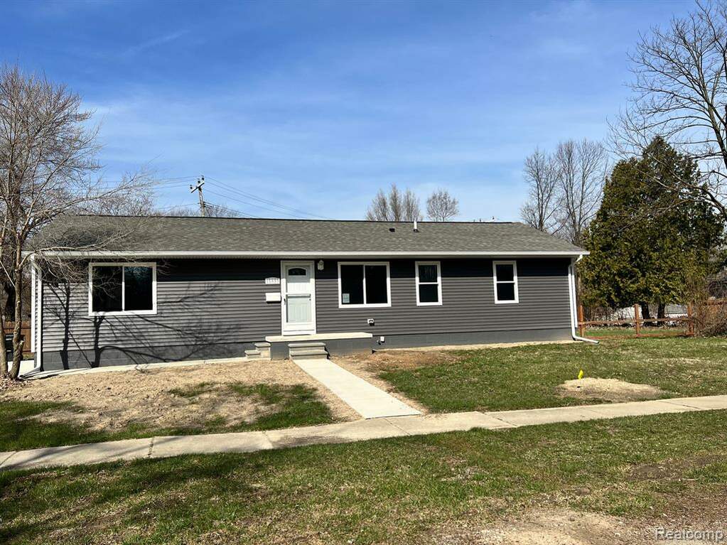 15855 Winston, Redford Twp, MI 48239 MLS 20230026456 properties