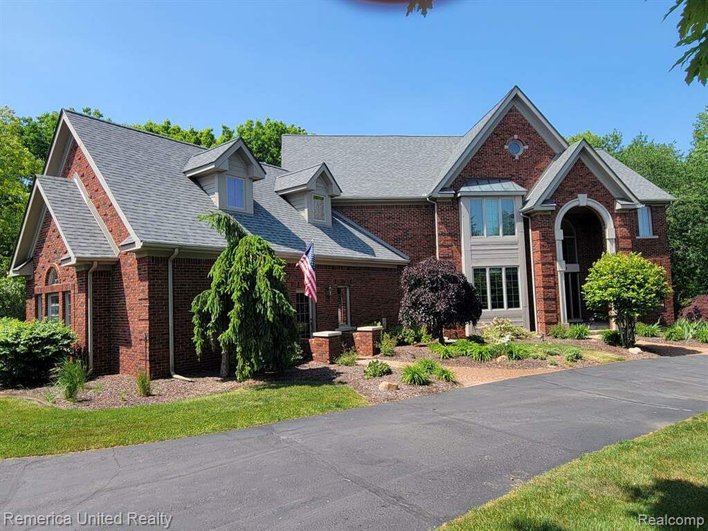 3030 Beach Lake Drive E, Brighton Twp, MI 48380 MLS 20230030659