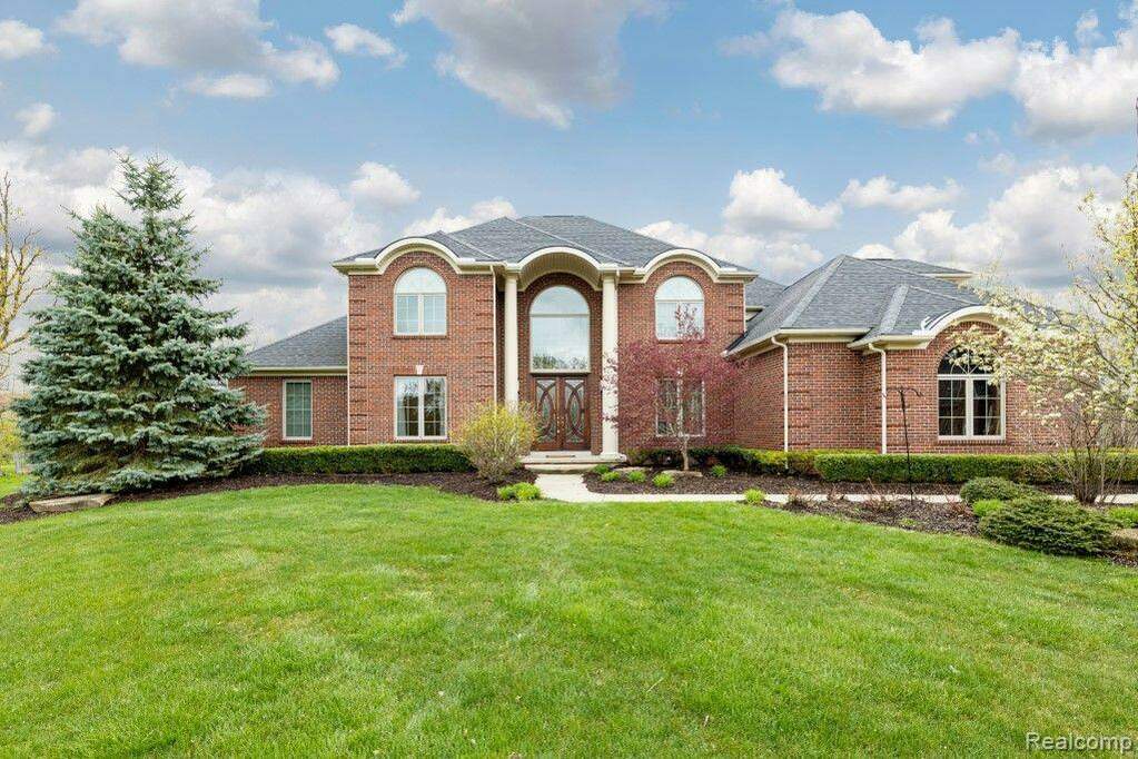 704 Ashton Woods Drive, Canton Twp, MI 48187 MLS 20230030928