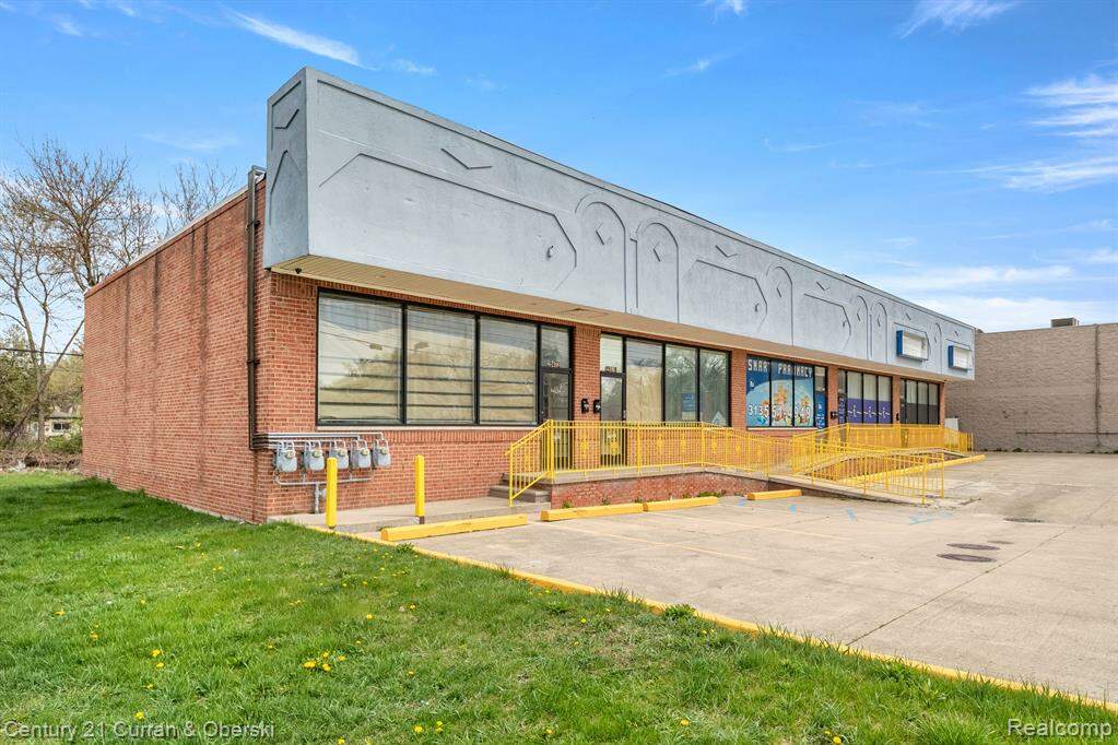 25442 Van Born Road, Dearborn Heights, MI 48125 MLS 20230031890