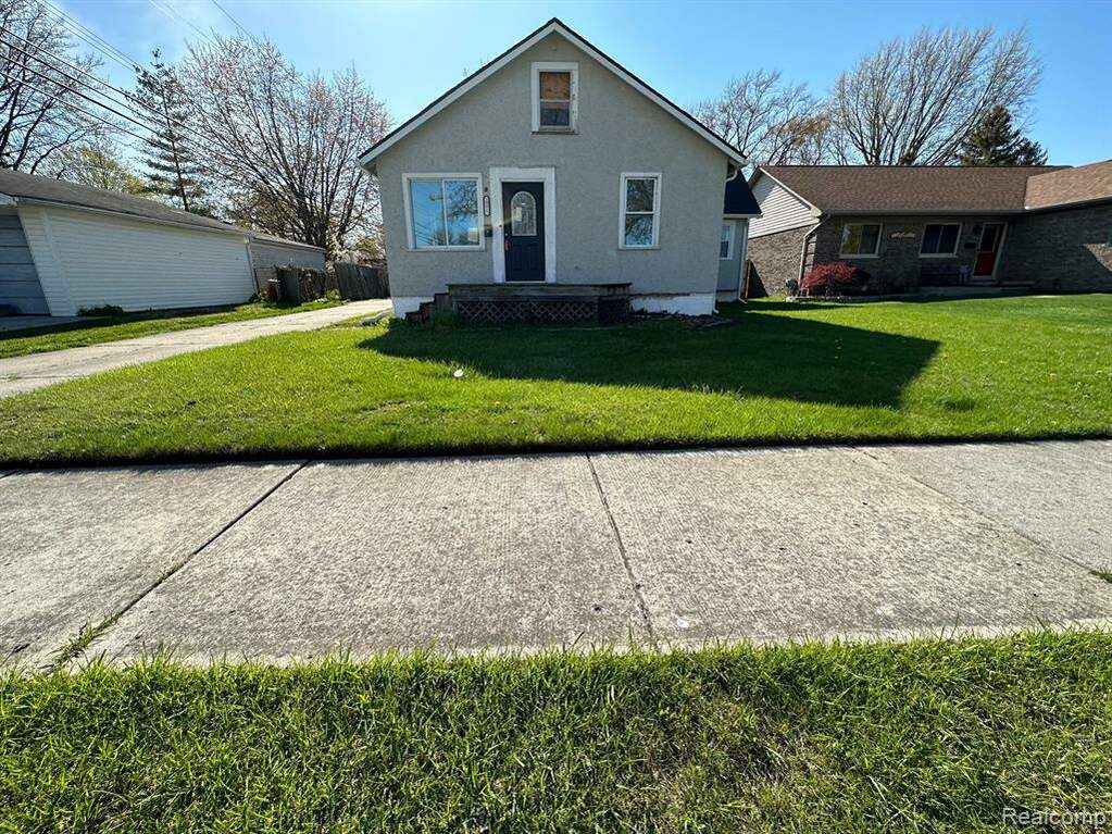 30017 5th Street, St. Clair Shores, MI 48082 MLS 20230032146