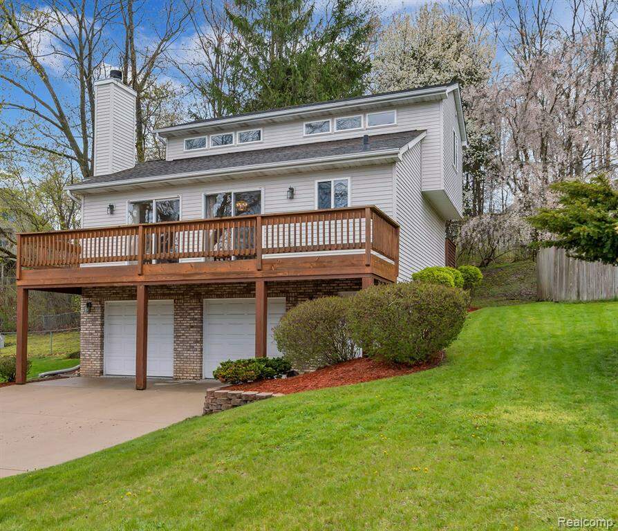 1331 Brighton Lake Road, Brighton, MI 48116 MLS 20230032492 properties REMI Christie's