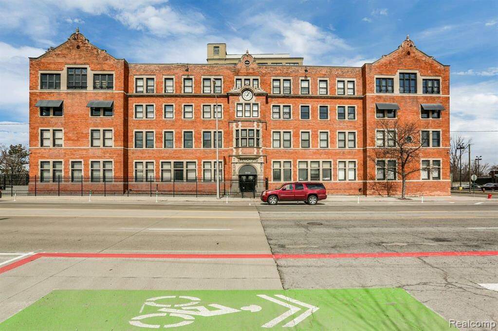 6533 E Jefferson Avenue 133, Detroit, MI 48207 MLS 20230032702