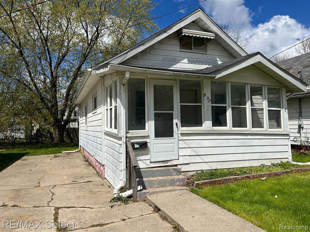 932 Hughes Avenue, Flint, MI 48503 MLS 20230033369 properties REMI Christie's