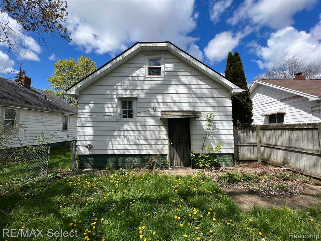 923 Stocker Avenue, Flint, MI 48503 MLS 20230033396 properties SE