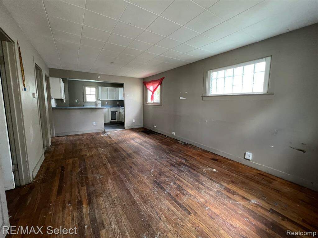 923 Stocker Avenue, Flint, MI 48503 MLS 20230033396 properties SE