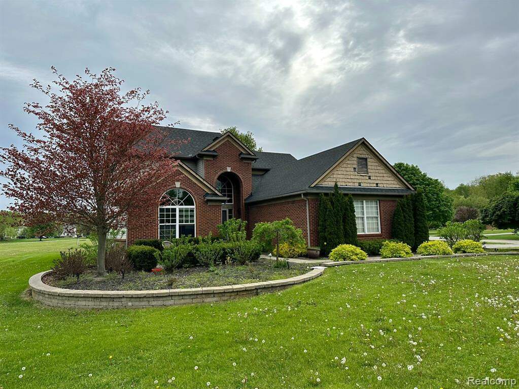 21708 N Lyon Trail, Lyon Twp, MI 48178 MLS 20230033513 properties