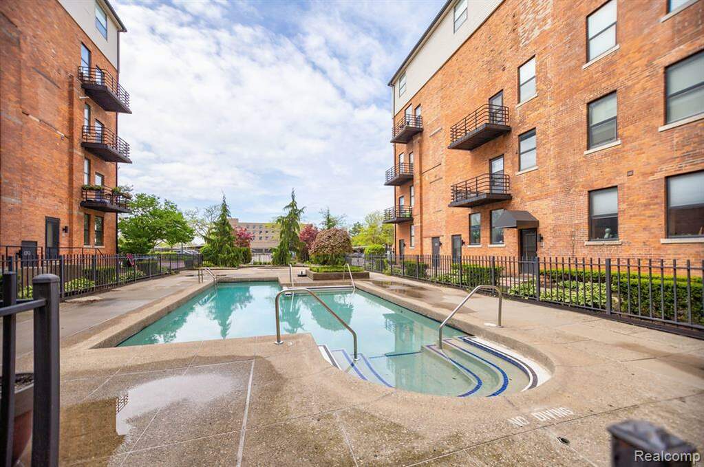 6533 E Jefferson Avenue 704, Detroit, MI 48207 MLS 20230034653