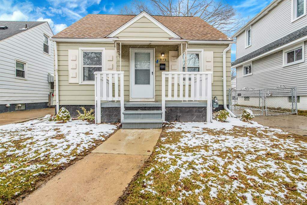 3072 Fort Park Boulevard, Lincoln Park, MI 48146 MLS 20230034827