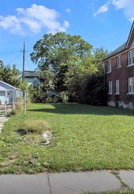 2641 Calvert Street, Detroit, MI 48206 MLS 20230035101 properties