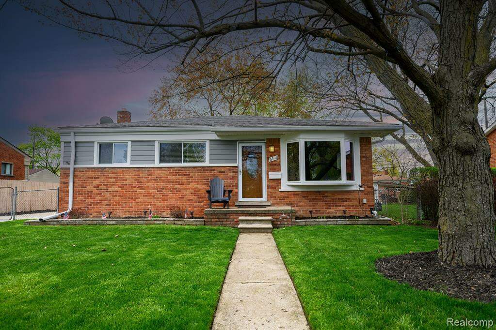 6501 Hubbard Street, Garden City, MI 48135 MLS 20230035409 properties