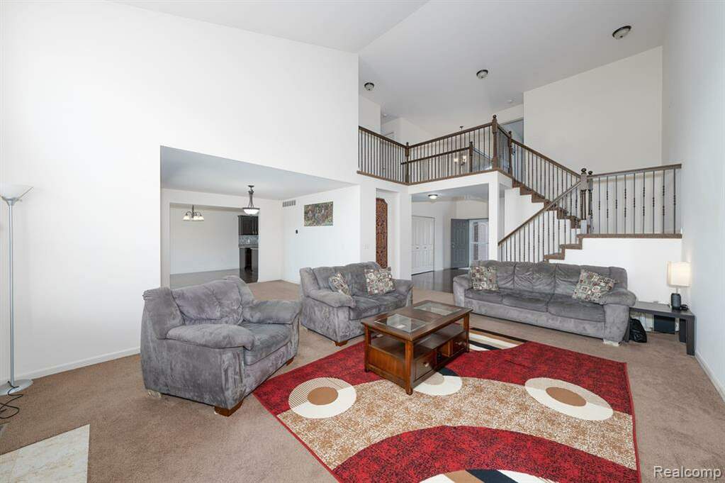 2543 Knollwood Drive, Canton Twp, MI 48188 MLS 20230036316 properties