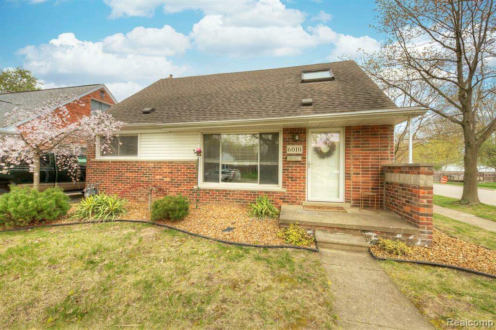 6010 Cardwell Street, Garden City, MI 48135 MLS 20230036560