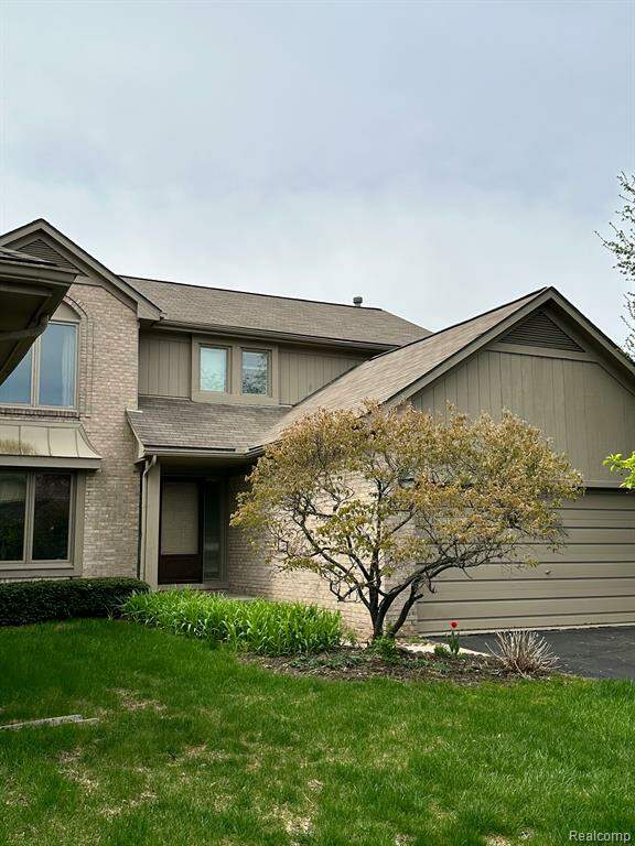 33772 Vista Drive, Farmington Hills, MI 48331 MLS 20230037153