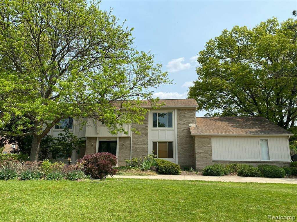 28840 Nottoway Drive, Farmington Hills, MI 48331 MLS 20230039794