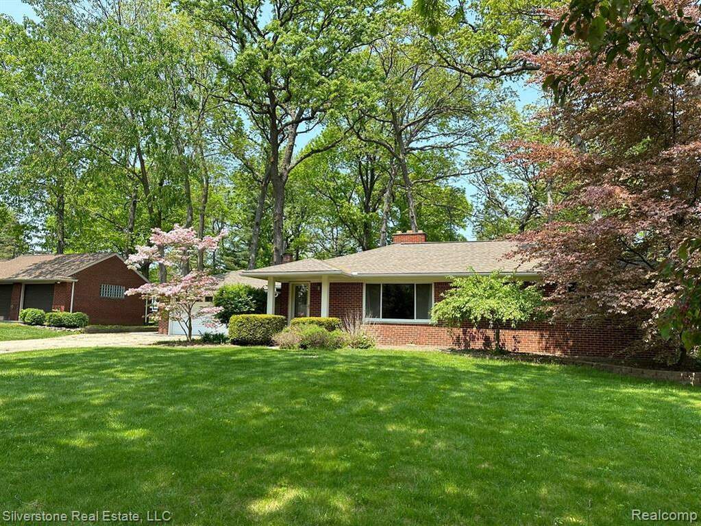 220 Montmorency Road, Rochester Hills, MI 48307 MLS 20230039986