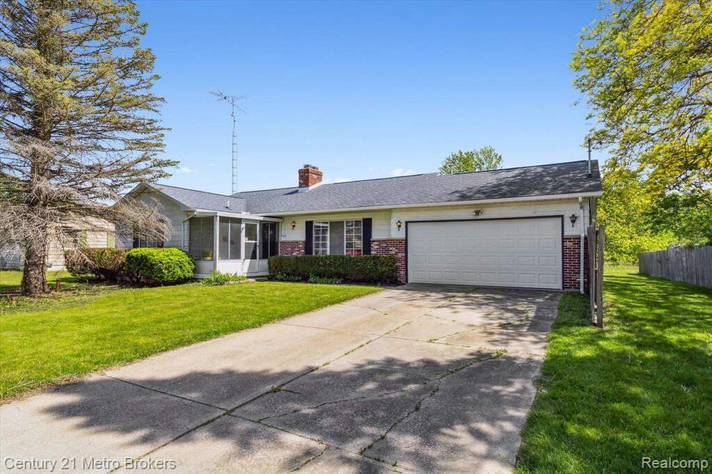 5169 Sunburst, Flint Twp, MI 48532 MLS 20230040396 properties REMI Christie's