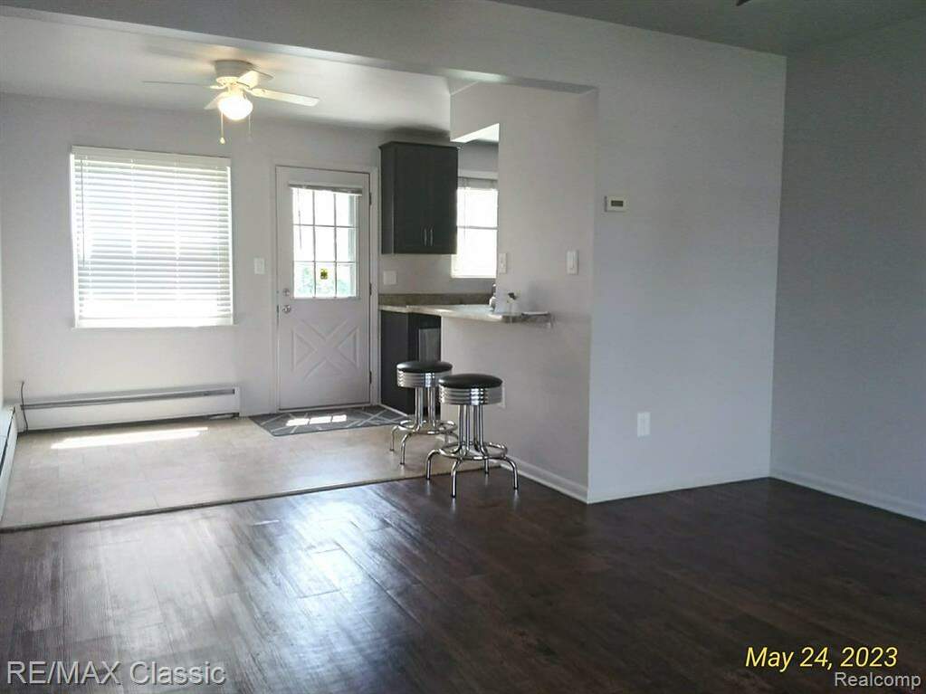 2811 W 13 Mile Road N 2, Royal Oak, MI 48073 MLS 20230040675