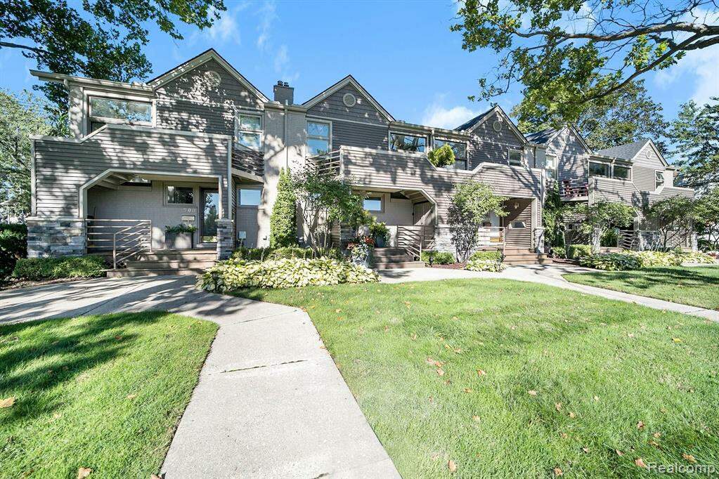 528 Bloomfield Court 3, Birmingham, MI 48009 MLS 20230041496