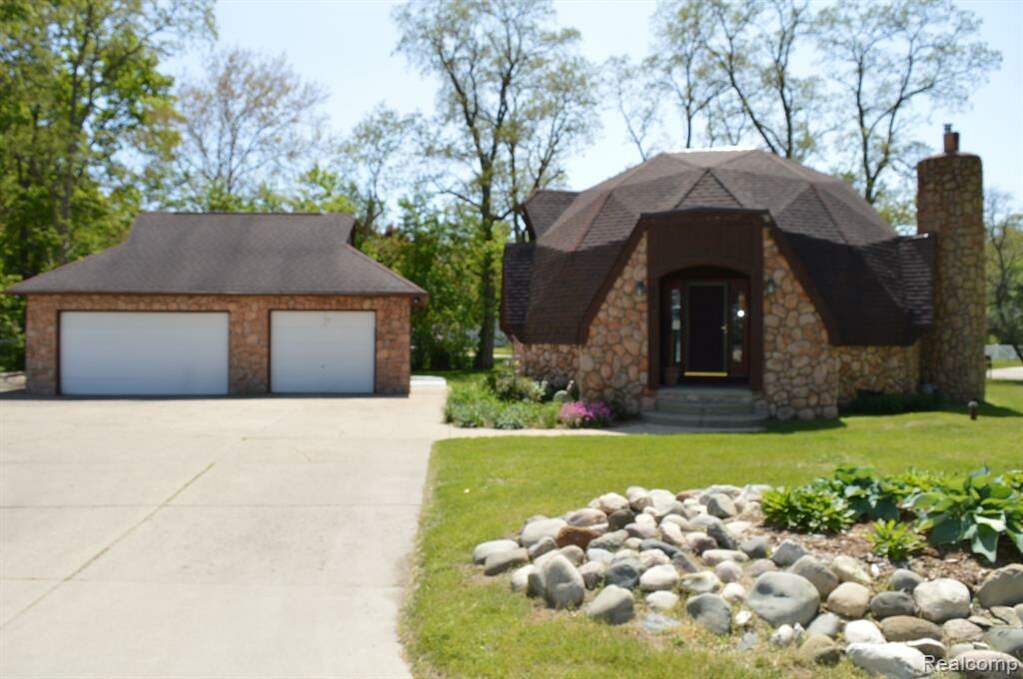 282 Union Lake Road, White Lake Twp, MI 48386 MLS 20230041502