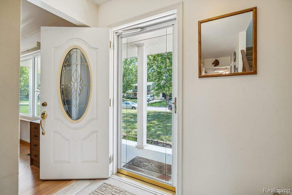 1171 Hollyhock Drive, Grand Blanc Twp, MI 48439 MLS 20230043141 properties SE Michigan