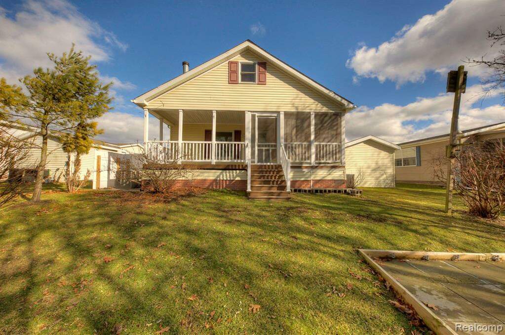 11054 Wood Run Circle, Green Oak Twp, MI 48178 MLS 20230043993