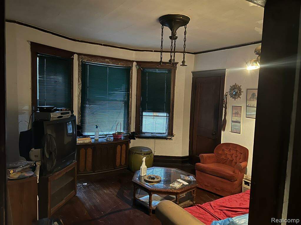 3188 Canton Street, Detroit, MI 48207 MLS 20230049606 properties