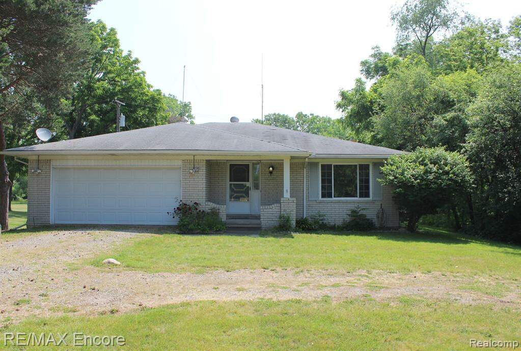 951 Slocum Drive, Auburn Hills, MI 48326 MLS 20230049633