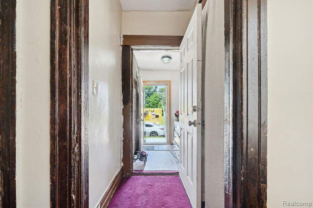 2456 Faber Street, Hamtramck, MI 48212 MLS 20230050681 properties