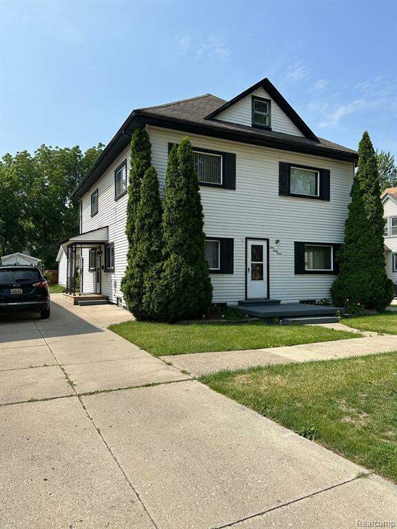 963 Elm Street, Wyandotte, MI 48192 MLS 20230051101 properties