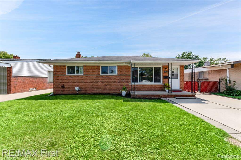 1575 W 13 Mile Road, Madison Heights, MI 48071 MLS 20230063398